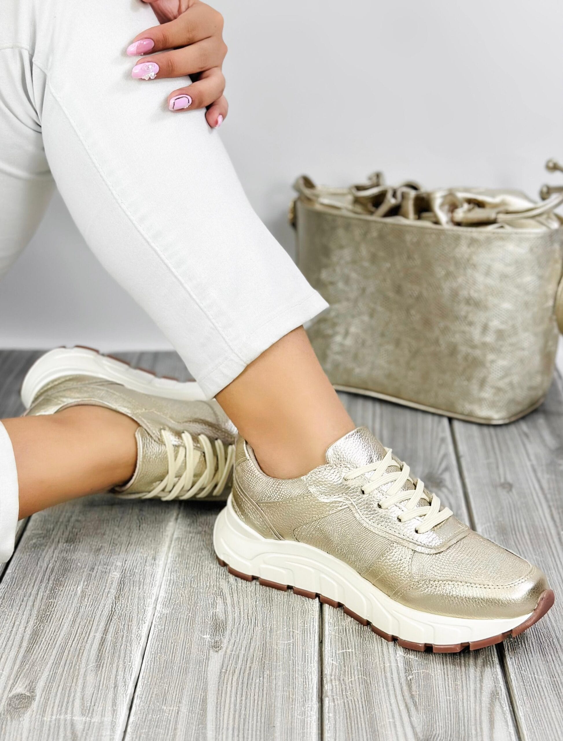 Tenis Sparkle Dorado - Imagen 2