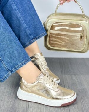 Tenis Iris Dorado Velvet Badana