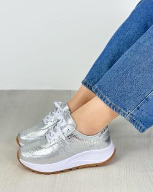 Tenis Crown Plateado Perforado